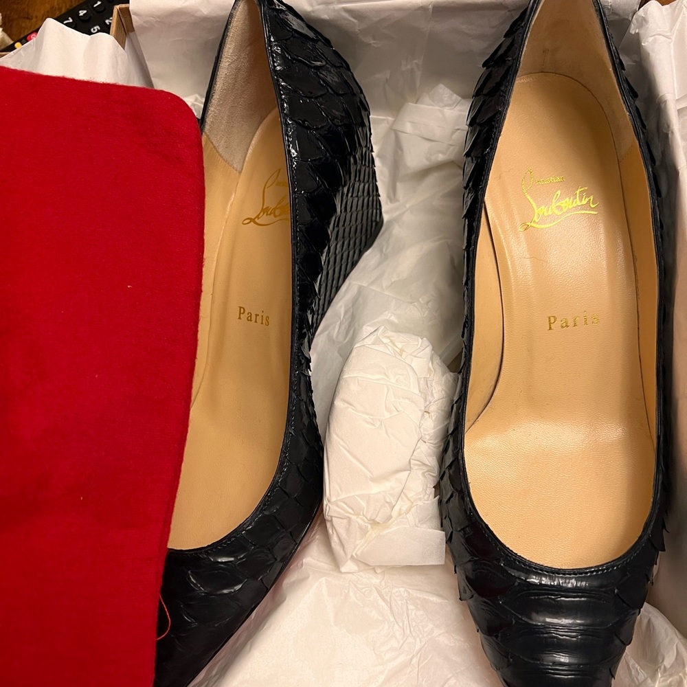 Christian Louboutin Flats